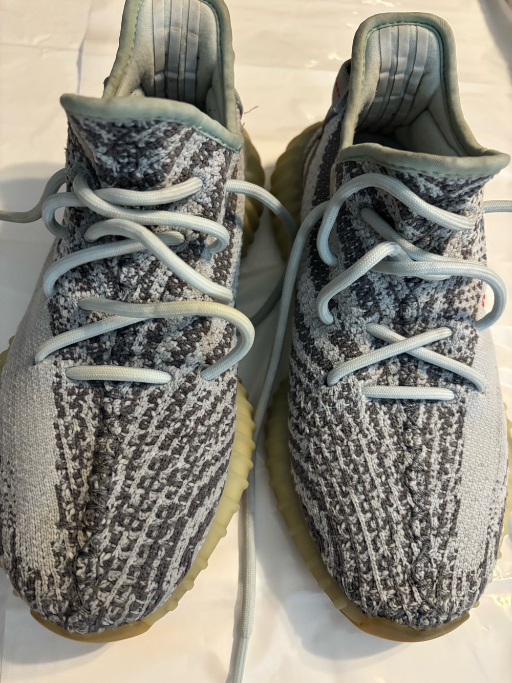 Yeezy boost  350 V2 men’s size 6